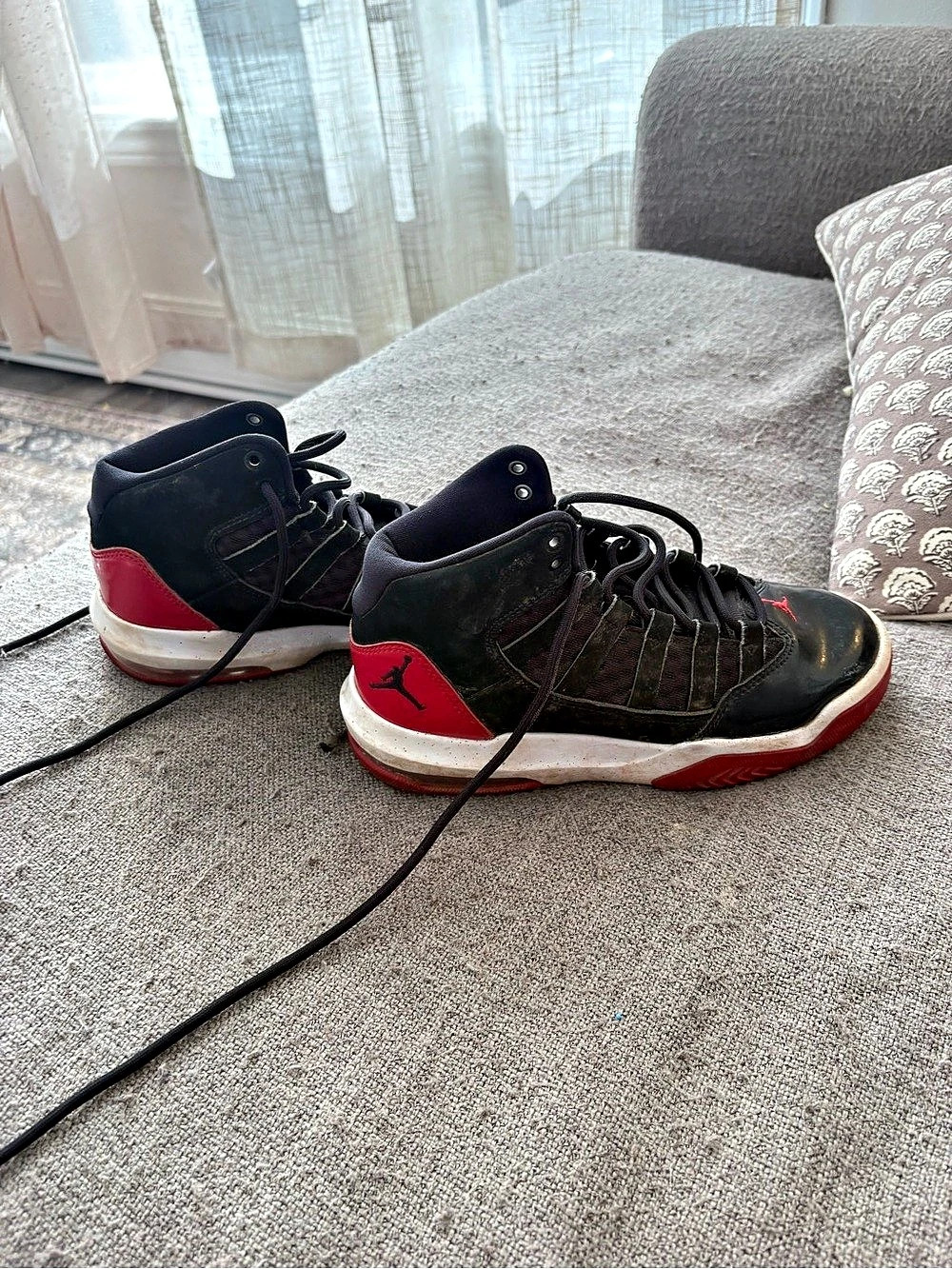 Jordan Max Aura (GS) Black Gym Red & Red 3.5Y